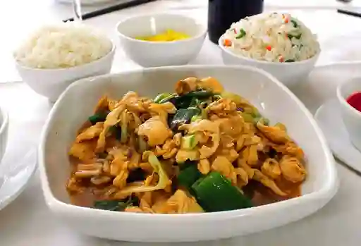 Pollo Mongoliano con Arroz