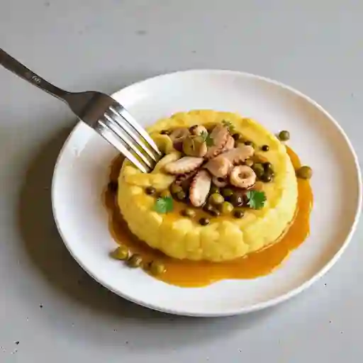 Causa de pulpo al olivo