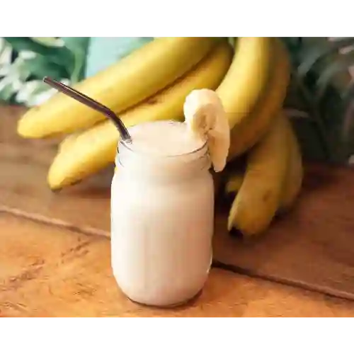 Leche con Platano,mango,frutilla.