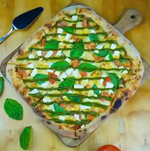 Pizza Caprese 20 Cm