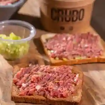 Crudo y Medio Aliño Aparte