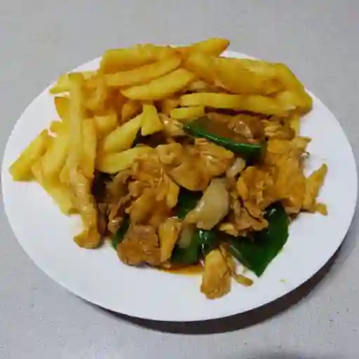 Mixto carne y pollo con papas fritas