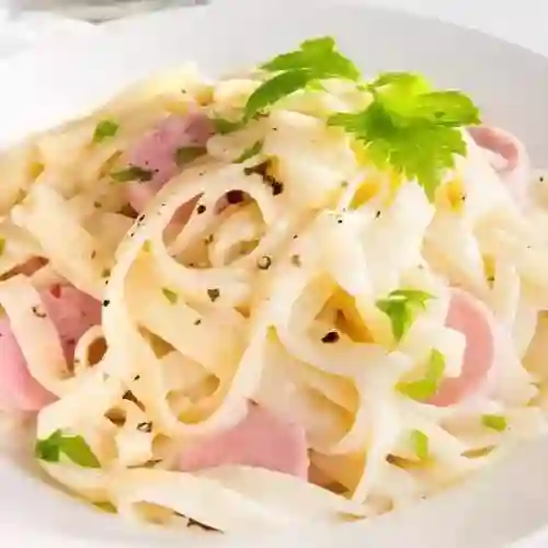 Tallarines en Salsa Lo Alfredo