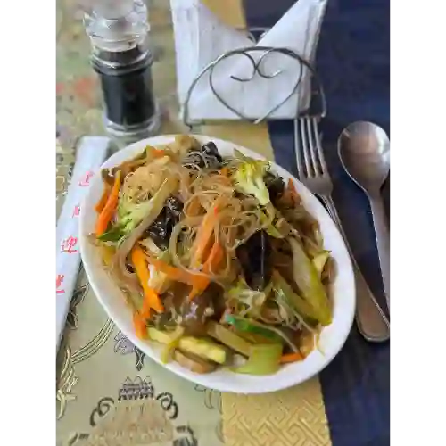 Chau-min de Verduras con Fideo Chinos