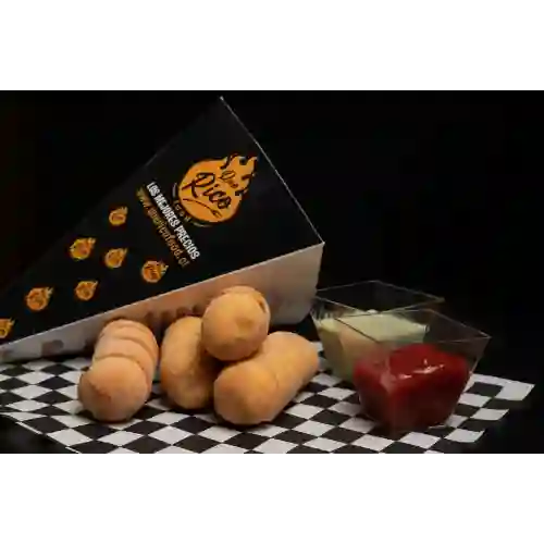 Cono 4 Tequeños y 2 Salsas