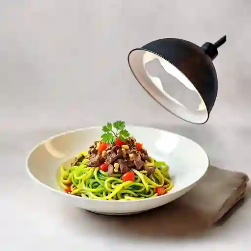 Fetuccini Verdes con Lomo Saltado
