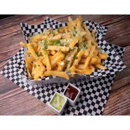 Papas Fritas con Queso Cheddar, Ciboulette