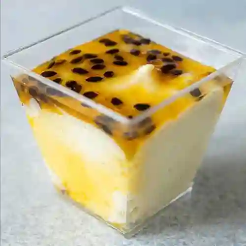 Postre Mousse de Maracuyá