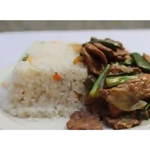 Carne Mongo con Arroz Chaufan