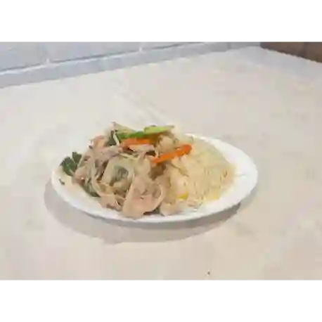 Chapsui de ave con arroz