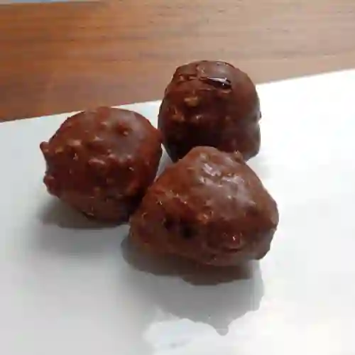 Profiterol Bañado en Chocolate