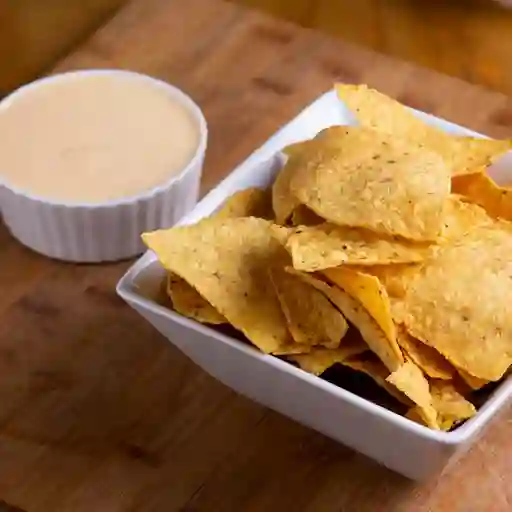 Nachos con Salsa Queso Cheddar (150 Grs)