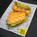 Mechada Waffle Sándwich
