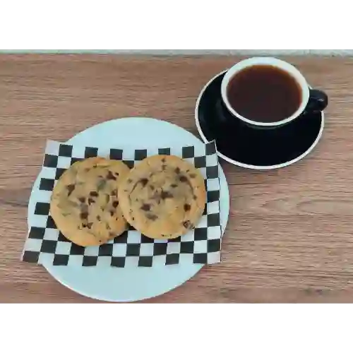 2 Cookies de Chispas + Americano