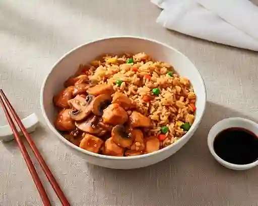 Pollo Champiñón con Arroz Chaufán