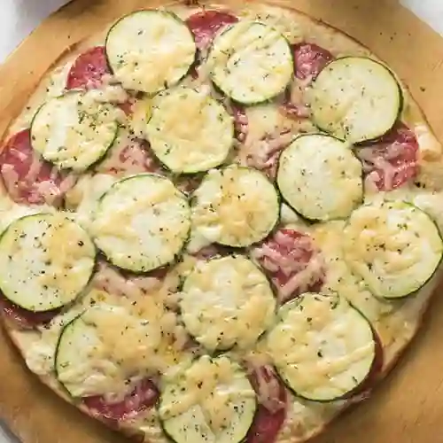 Pizza Zucchini salame