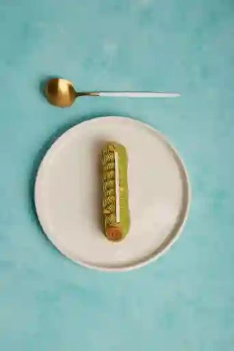 Eclaire de Pistacho