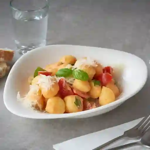 Gnocchi salsa rosa