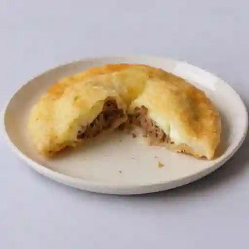 Empanada mechada y queso