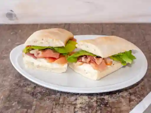 Sándwich Panini Serrano