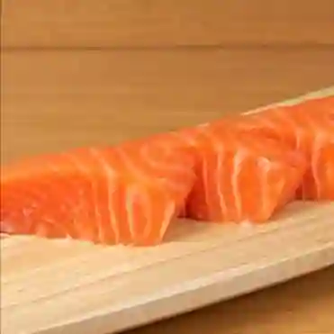 Sashimi de Salmón Extra (14 Cortes)