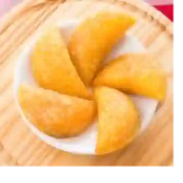 7 Empanadas de Queso