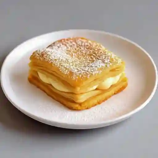 Milhojas De Manjar Y Crema Pastelera Natural