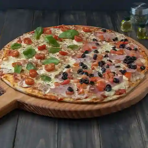 Pizza Margherita Mitad Pizza Camorra