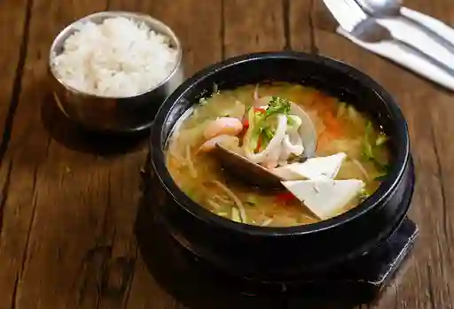 Duenyang Chige (Sopa)