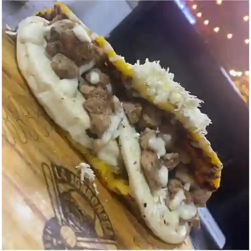 Cachapa de Pollo y Queso de Mano