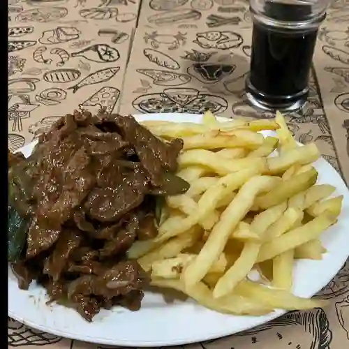 Cerdo Especial con Papas Fritas