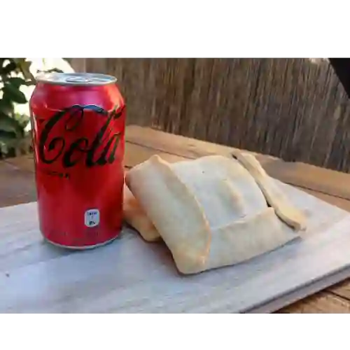 1 Empanada de Pino + Bebida Lata 350cc
