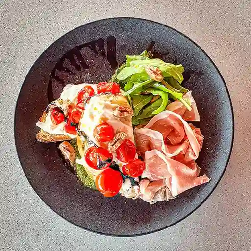 Entrada crosta a la burrata