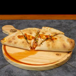 Pizza Calzone Italiano