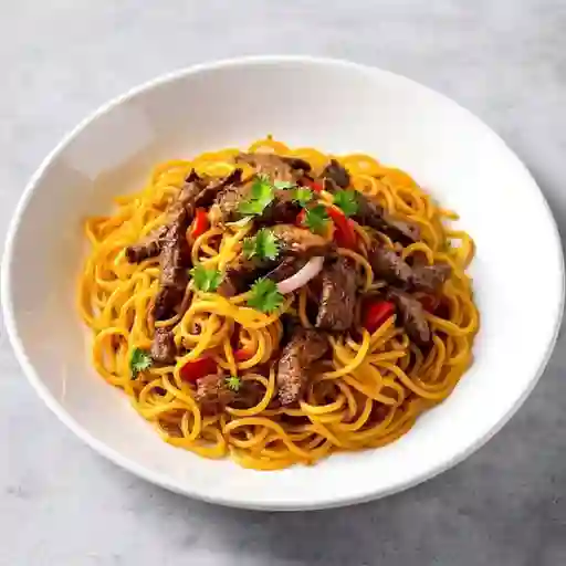 Tallarín salteado de carne