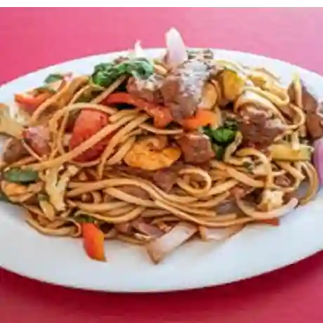 Tallarin Saltado 3 Sabores