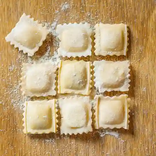 Ravioli Nuez Parmesano