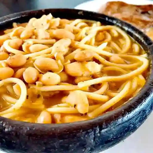 Porotos con Riendas con Pollo a la Plancha