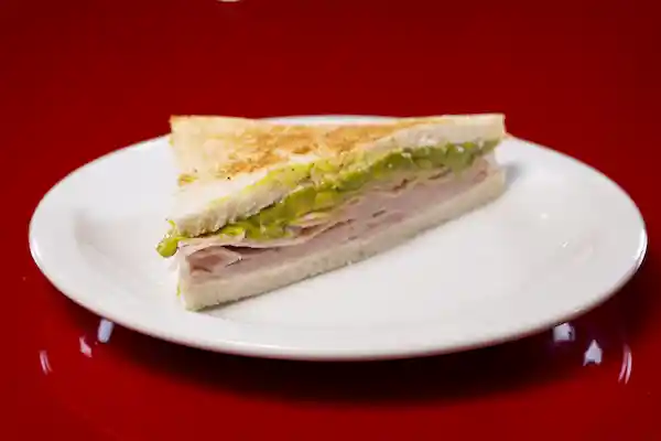 Sándwich Jamón Palta