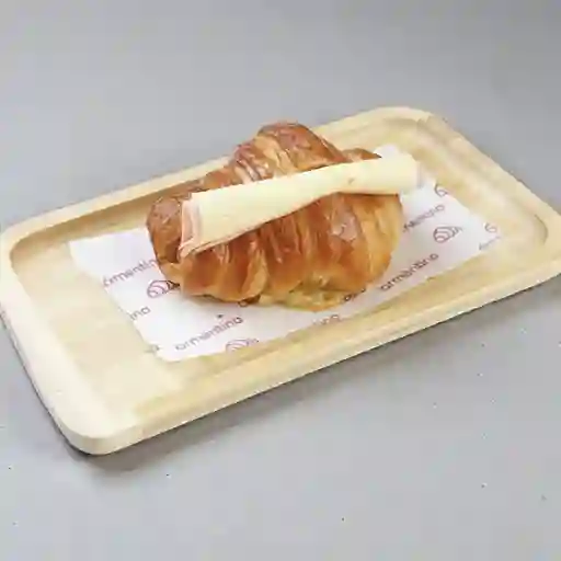 Medialuna rellena de jamon y queso