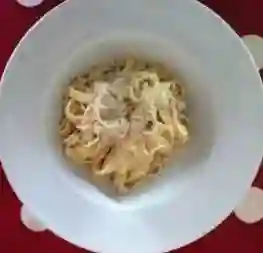Fetuccini Salteado con Pollo