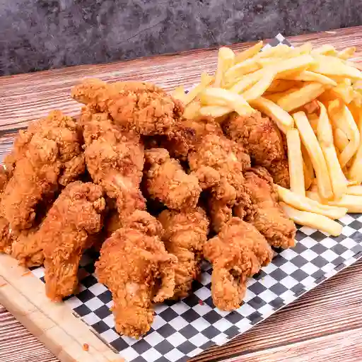 24 Alitas con Papas Fritas