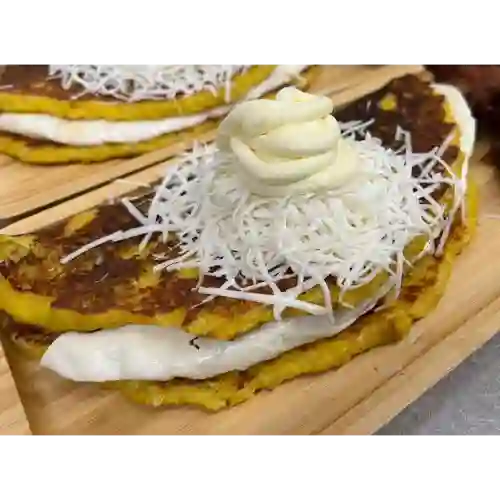 Cachapa con Queso de Mano y Jamon