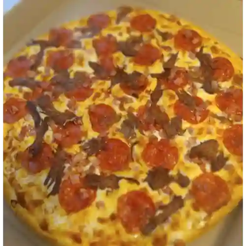 Pizza Carnívora Familiar