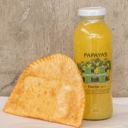 1 Empanada de Queso +1 Nectar de Papaya