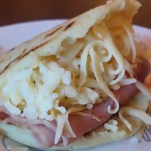Arepa Jamón y Queso