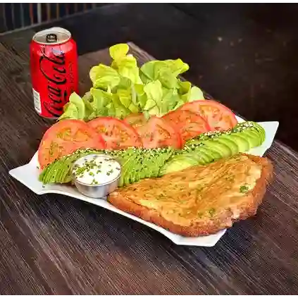 Milanesa Onion & Cheesse con Ensalada