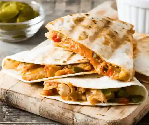 Quesadillas Pollo con Papas Fritas