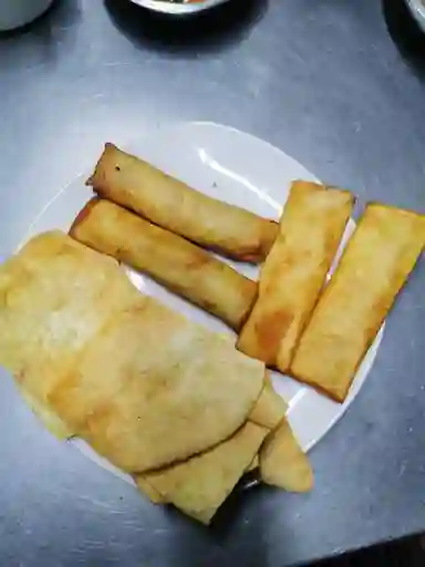 Combos :2 Unidade Arrollado Primavera 2 Unidade Arrollado Jamón