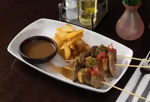Anticucho de Lomo Saltado